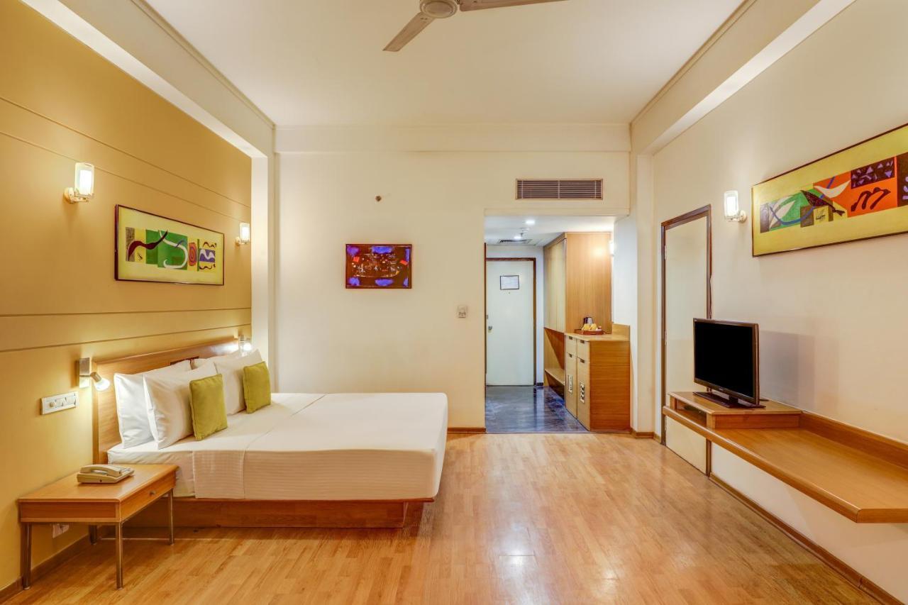 Lemon Tree Hotel, East Delhi Mall, Kaushambi Ghaziabad Exteriör bild
